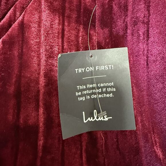 Lulus UNREAL CHARMER PLEATED DRESS Size L Burgundy Velvet Spaghetti Strap NEW - Picture 8 of 11
